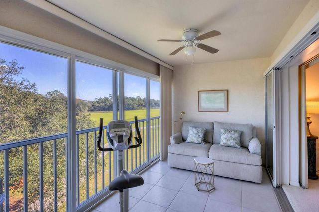 8735 OLDE HICKORY AVENUE 8303, Sarasota, FL 34238