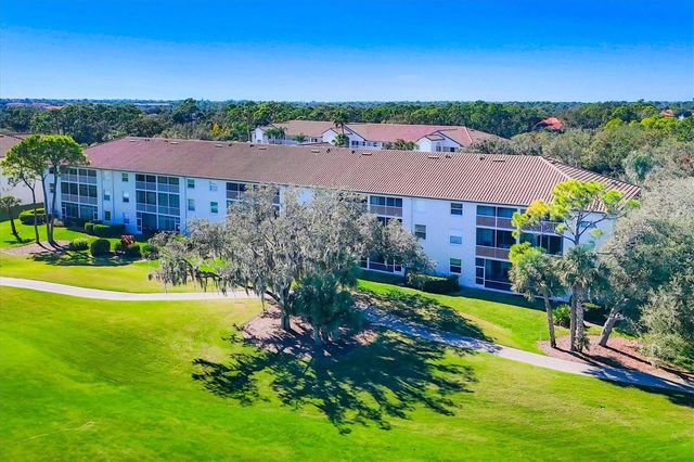 8735 OLDE HICKORY AVENUE 8303, Sarasota, FL 34238