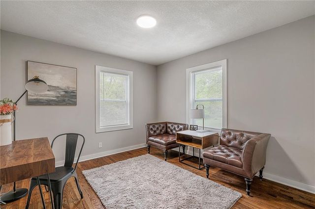 601 E Eisenhower Road, Lansing, KS 66043