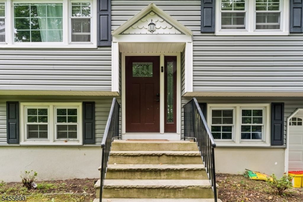 560 Dell Rd, Roxbury Twp., NJ 07850 — photo 3