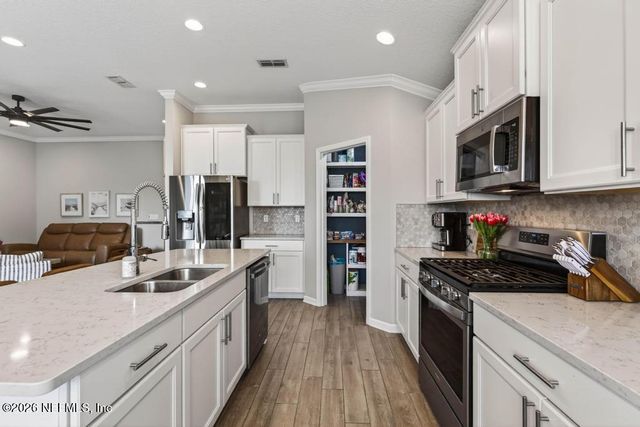 246 CODONA GLEN Drive, St. Johns, FL 32259