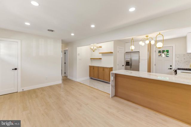 1025 MONMOUTH RD, Woodbury, NJ 08096