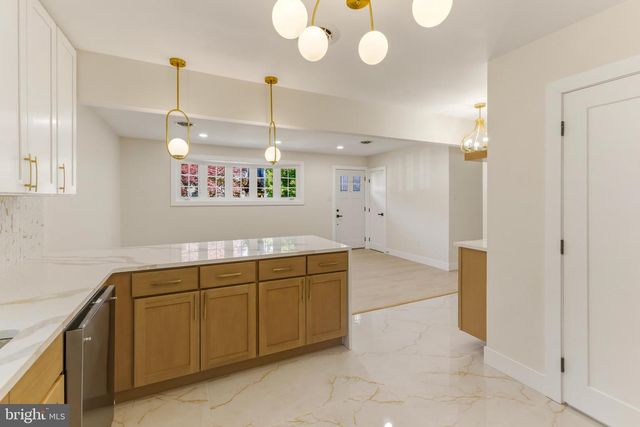 1025 MONMOUTH RD, Woodbury, NJ 08096