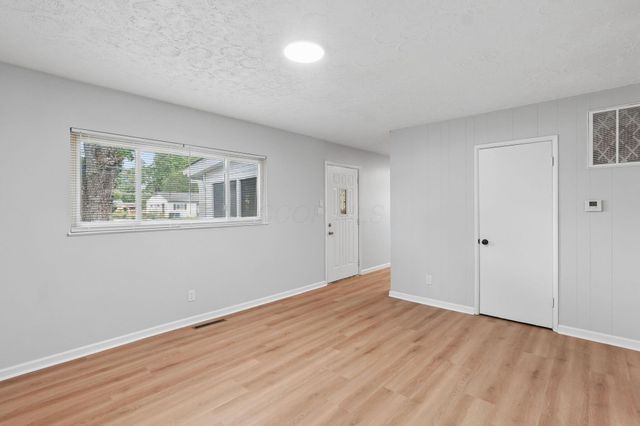 3032 Fairwood Avenue, Columbus, OH 43207