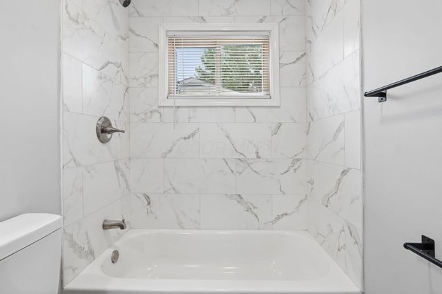 3032 Fairwood Avenue, Columbus, OH 43207
