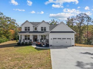 525 Sixteenth Circle, Walhalla, SC 29691