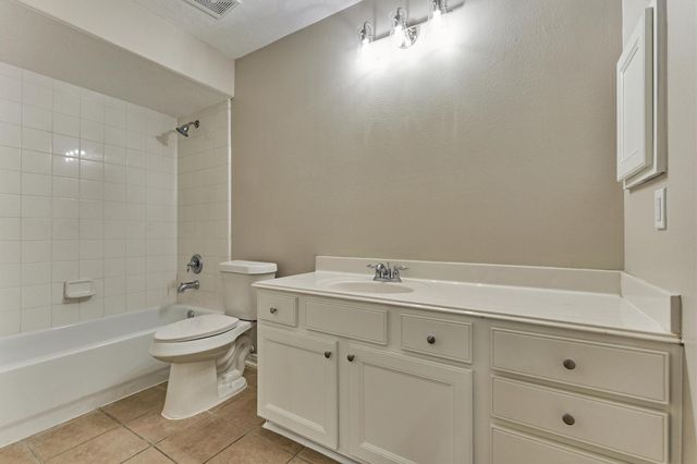 2311 Legends Peak Drive, Spring, TX 77386