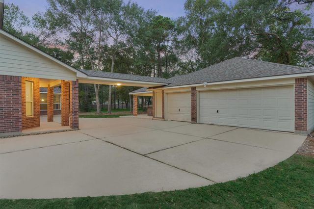 2311 Legends Peak Drive, Spring, TX 77386