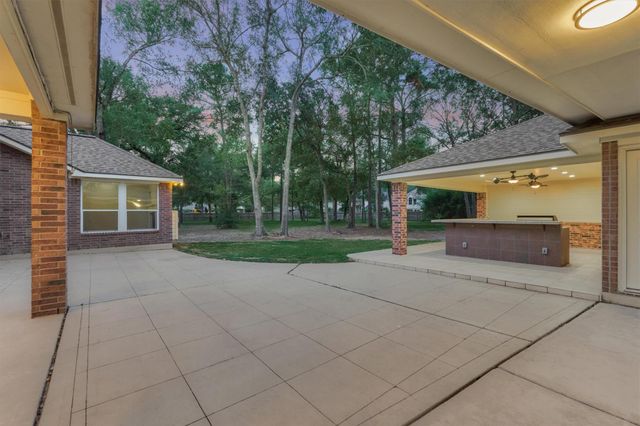 2311 Legends Peak Drive, Spring, TX 77386