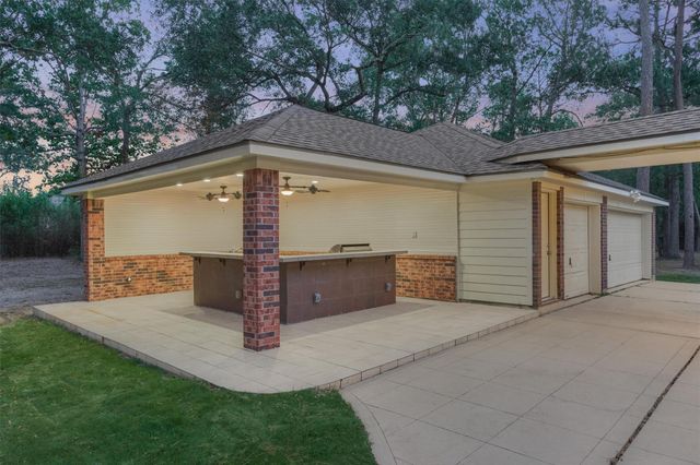 2311 Legends Peak Drive, Spring, TX 77386