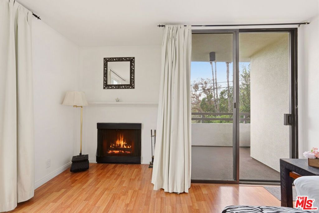 911 N Kings Road 310, West Hollywood, CA 90069 — photo 3