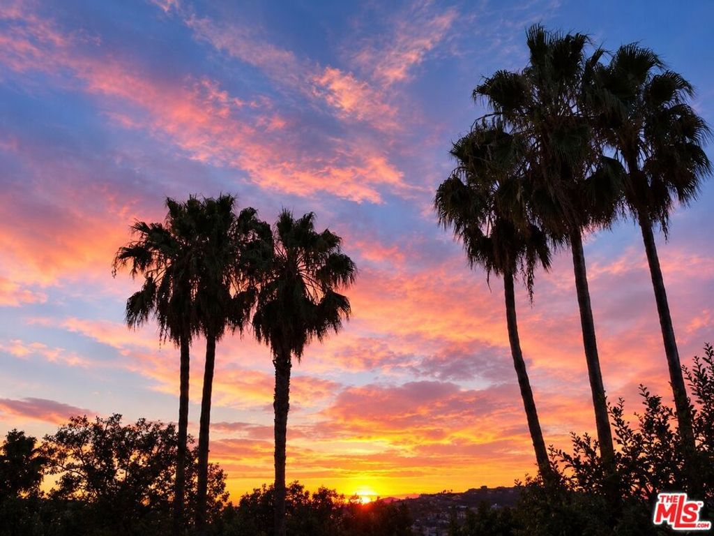 911 N Kings Road 310, West Hollywood, CA 90069 — photo 4