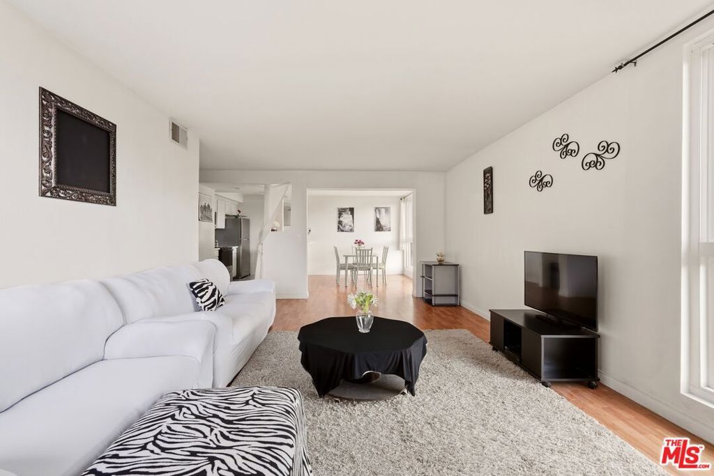 911 N Kings Road 310, West Hollywood, CA 90069 — photo 5