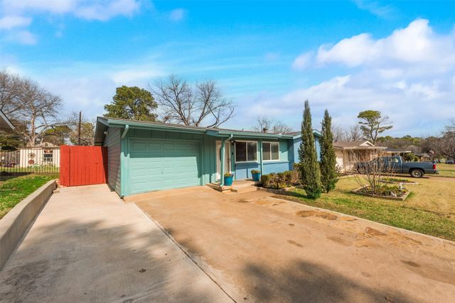 628 Elm Street, Hurst, TX 76053