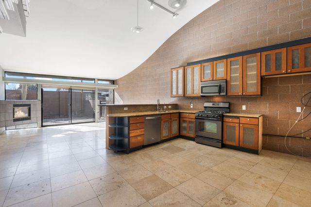 4103 Bay Court NE, Albuquerque, NM 87111