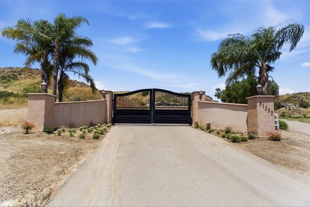 31233 Romero Canyon, Castaic, CA 91384