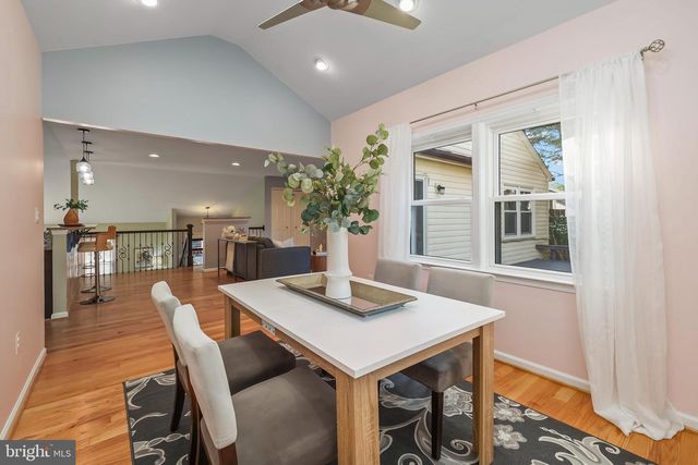 7580 WOODSTOWN DR, Springfield, VA 22153