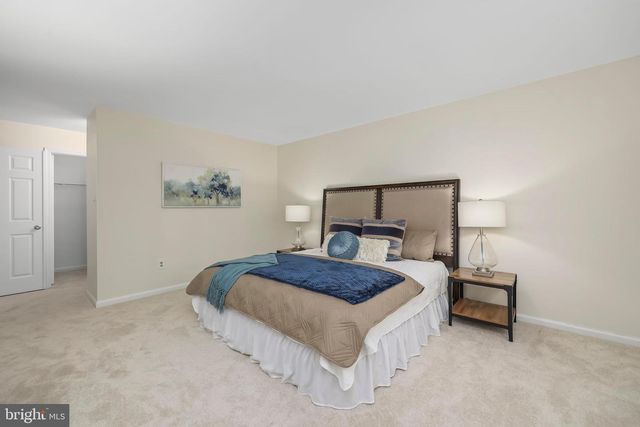 7580 WOODSTOWN DR, Springfield, VA 22153