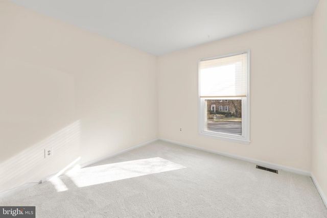 7580 WOODSTOWN DR, Springfield, VA 22153