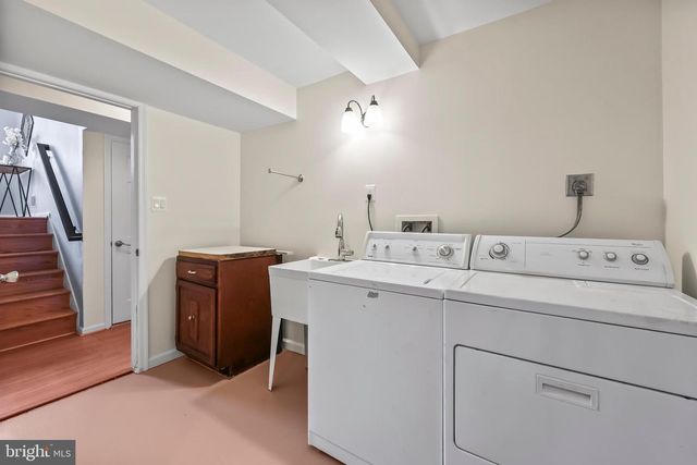 7580 WOODSTOWN DR, Springfield, VA 22153