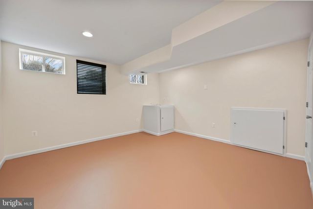 7580 WOODSTOWN DR, Springfield, VA 22153