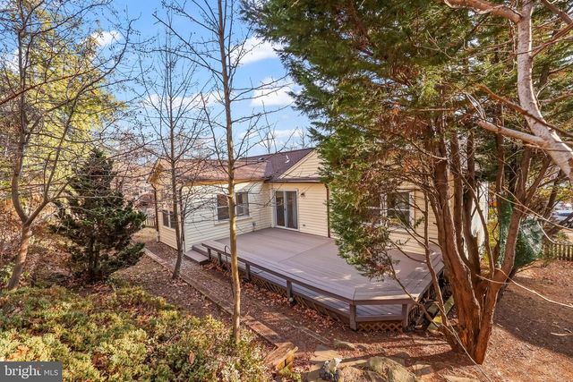 7580 WOODSTOWN DR, Springfield, VA 22153