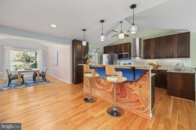 7580 WOODSTOWN DR, Springfield, VA 22153