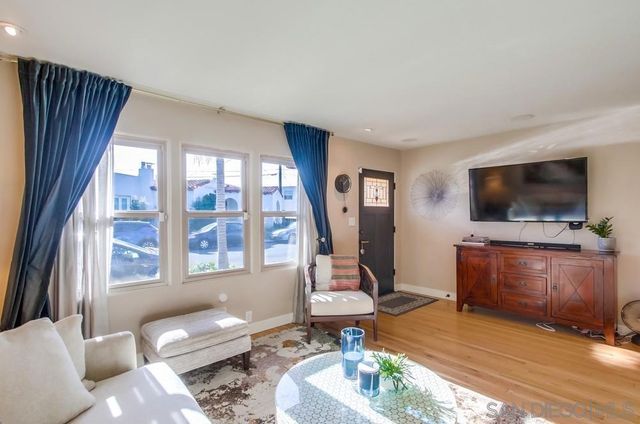 5438 Gilbert Dr A, San Diego, CA 92115