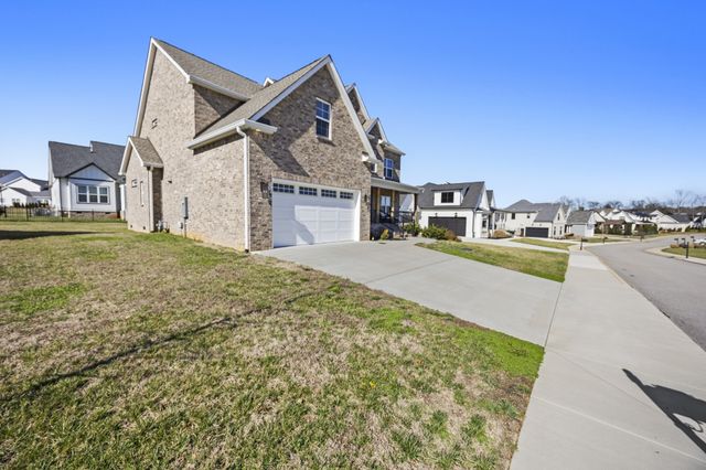 53 River Watch Way, Winchester, TN 37398