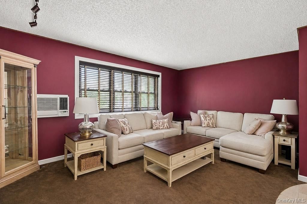 155-42 81st Street 119 CU, Howard Beach, NY 11414
