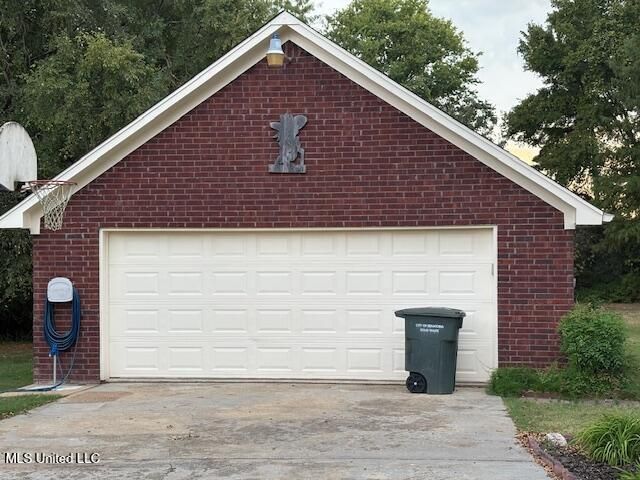 129 Keestone Drive, Senatobia, MS 38668
