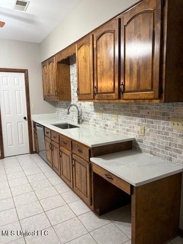 129 Keestone Drive, Senatobia, MS 38668