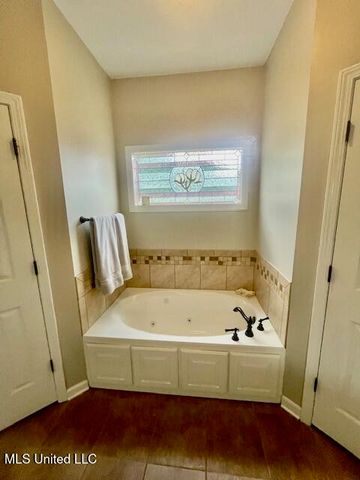 129 Keestone Drive, Senatobia, MS 38668