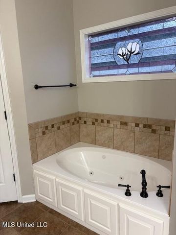 129 Keestone Drive, Senatobia, MS 38668