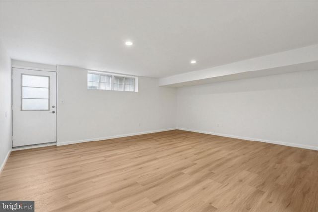 110 HAWK DR, Newark, DE 19702