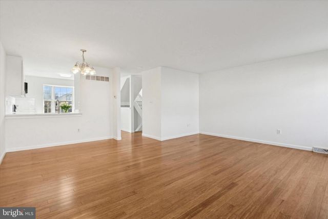 110 HAWK DR, Newark, DE 19702