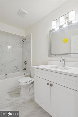 110 HAWK DR, Newark, DE 19702