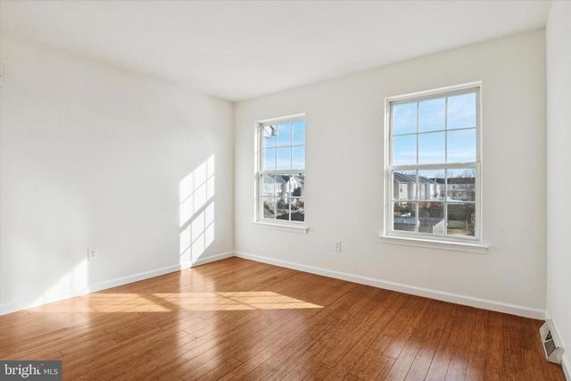 110 HAWK DR, Newark, DE 19702