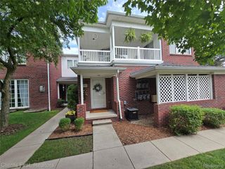 6797 Boulder Pointe Drive, Washington Township, MI 48094