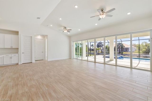 932 SW 36th TER, Cape Coral, FL 33914