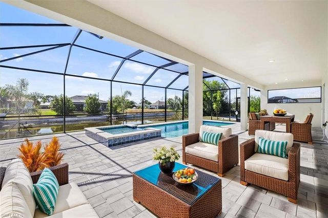 932 SW 36th TER, Cape Coral, FL 33914