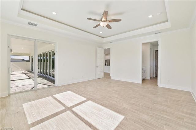 932 SW 36th TER, Cape Coral, FL 33914