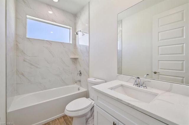 932 SW 36th TER, Cape Coral, FL 33914