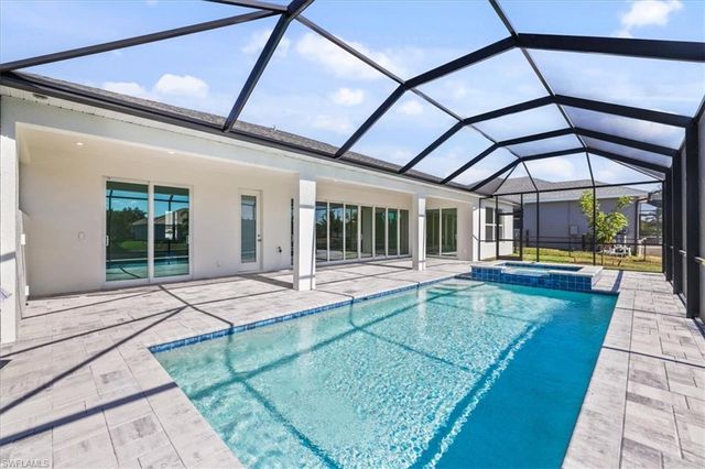 932 SW 36th TER, Cape Coral, FL 33914