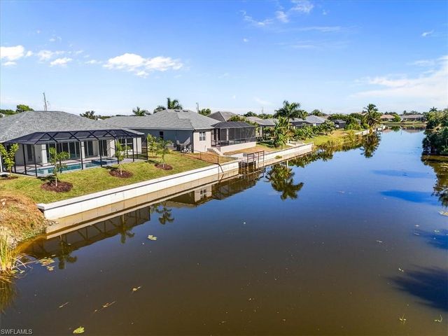 932 SW 36th TER, Cape Coral, FL 33914