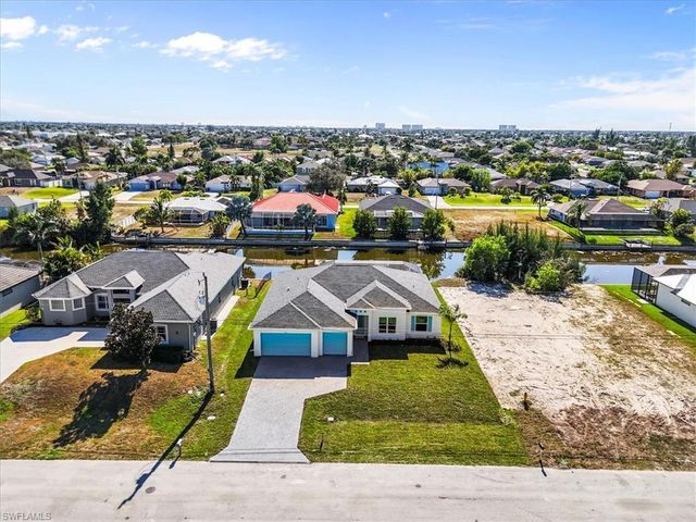 932 SW 36th TER, Cape Coral, FL 33914