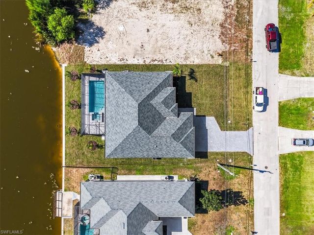 932 SW 36th TER, Cape Coral, FL 33914