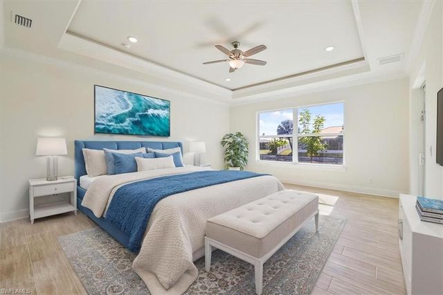 932 SW 36th TER, Cape Coral, FL 33914