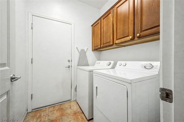 2321 Carrier Dove Way, North Las Vegas, NV 89084