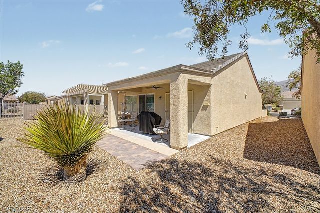 2321 Carrier Dove Way, North Las Vegas, NV 89084
